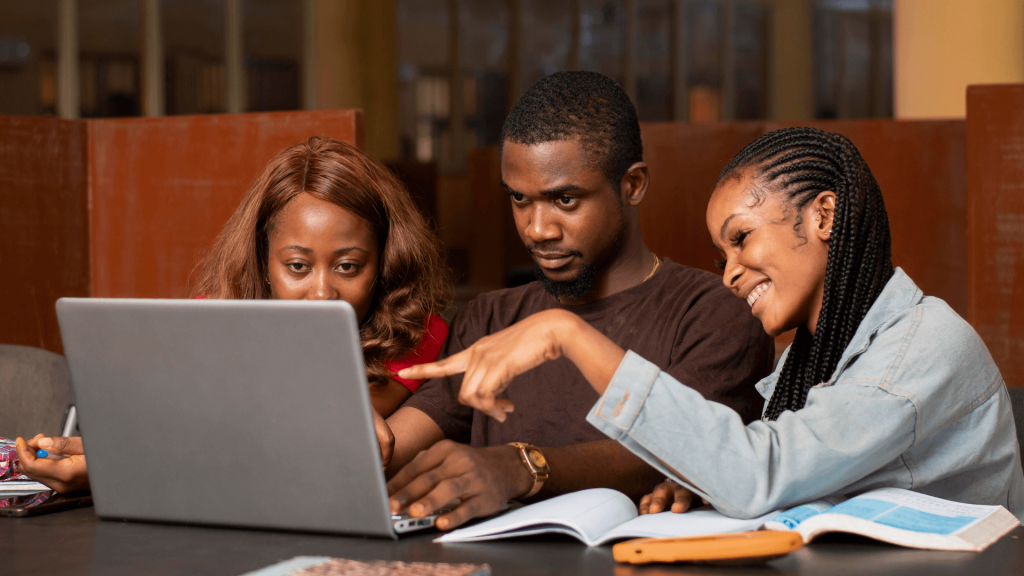 Become a Successful Social Media Influencer in 2025- The Ultimate Guide